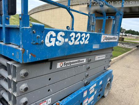 2018 GENIE GS-3232