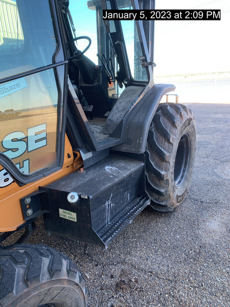 2021 CASE 588H