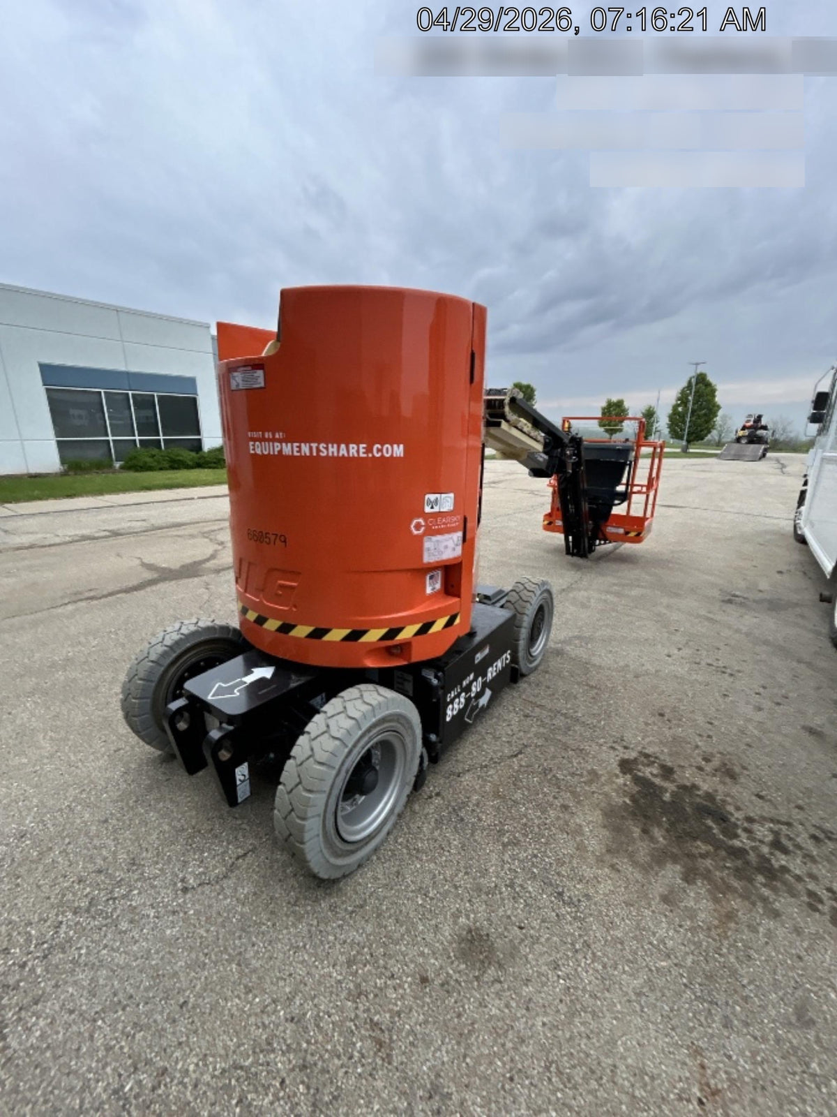 2026 JLG E300AJP