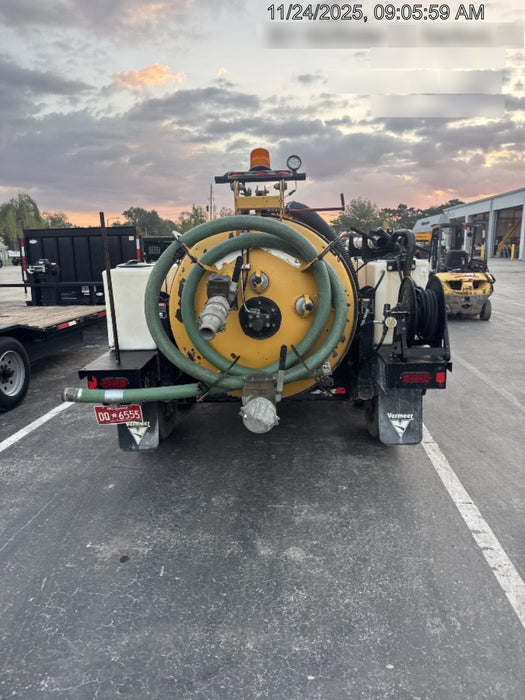 2022 Vac-Tron LP573XDT T4 Koehler Diesel Engine, 500 Gallon Debris Tank, x2 100 Gallon Water Tanks