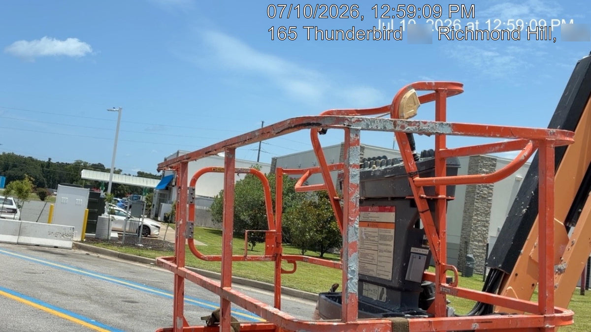 2023 JLG 800AJ