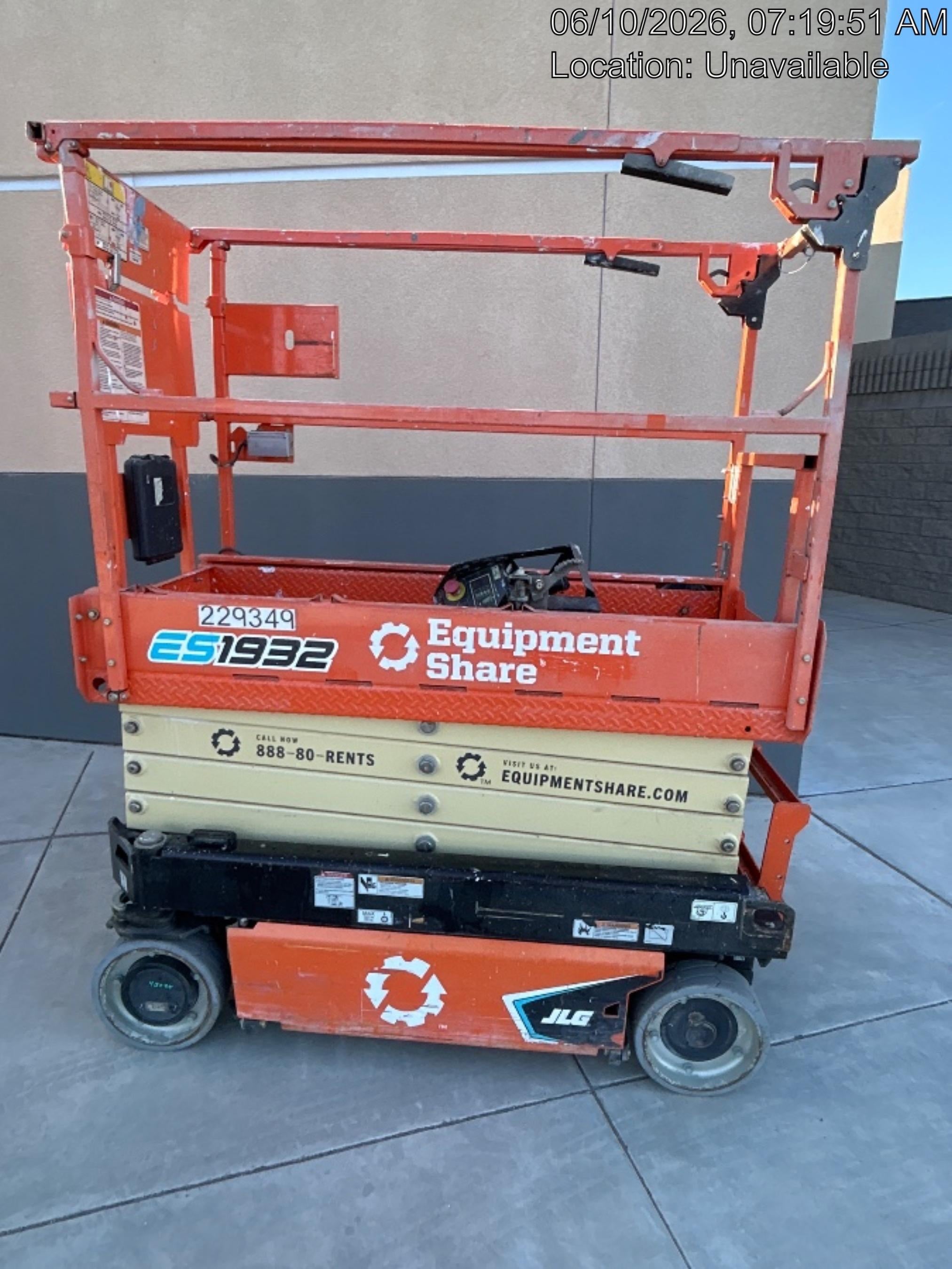 2022 JLG ES1932