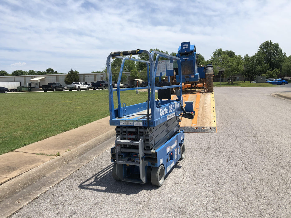 2018 Genie GS-1930 Genie GS-1930 w/Fixed Rail, Chain Entry