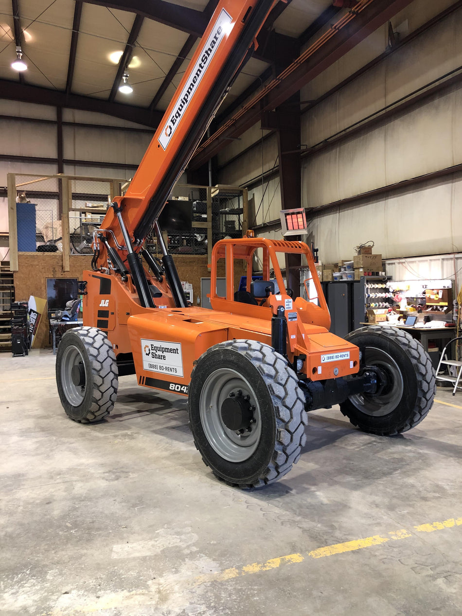 2020 SKYTRAK 8042