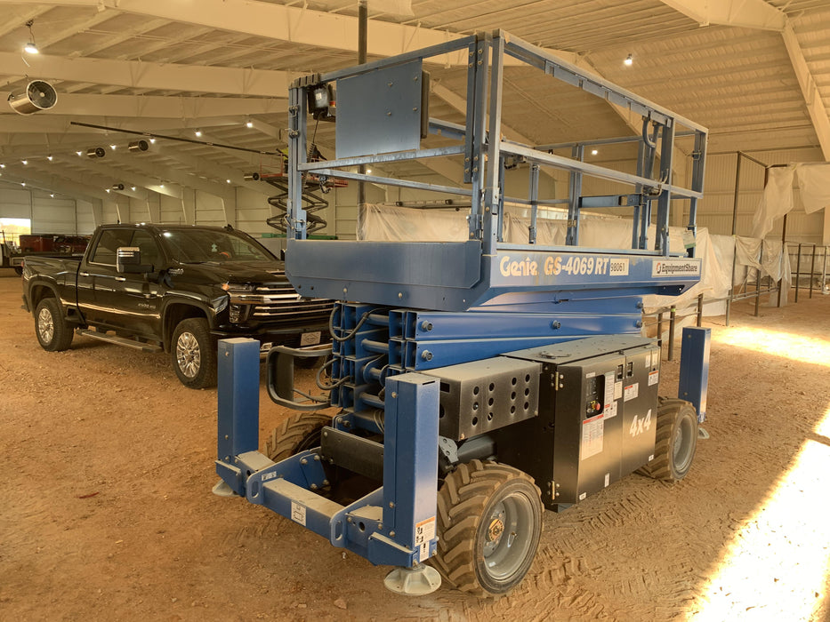 2020 GENIE GS-4069 RT