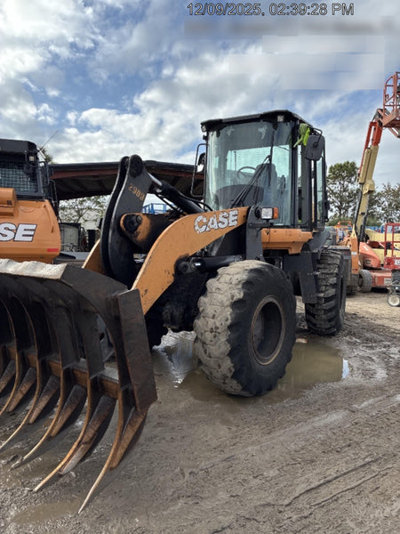 2018 Case 621G CLOSED CAB, 1 FUNCTION, JRB 416 STYLE HYD COUPLER