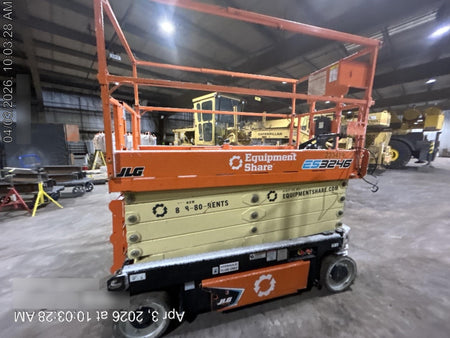 2022 JLG ES3246
