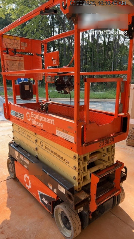 2022 JLG ES1932