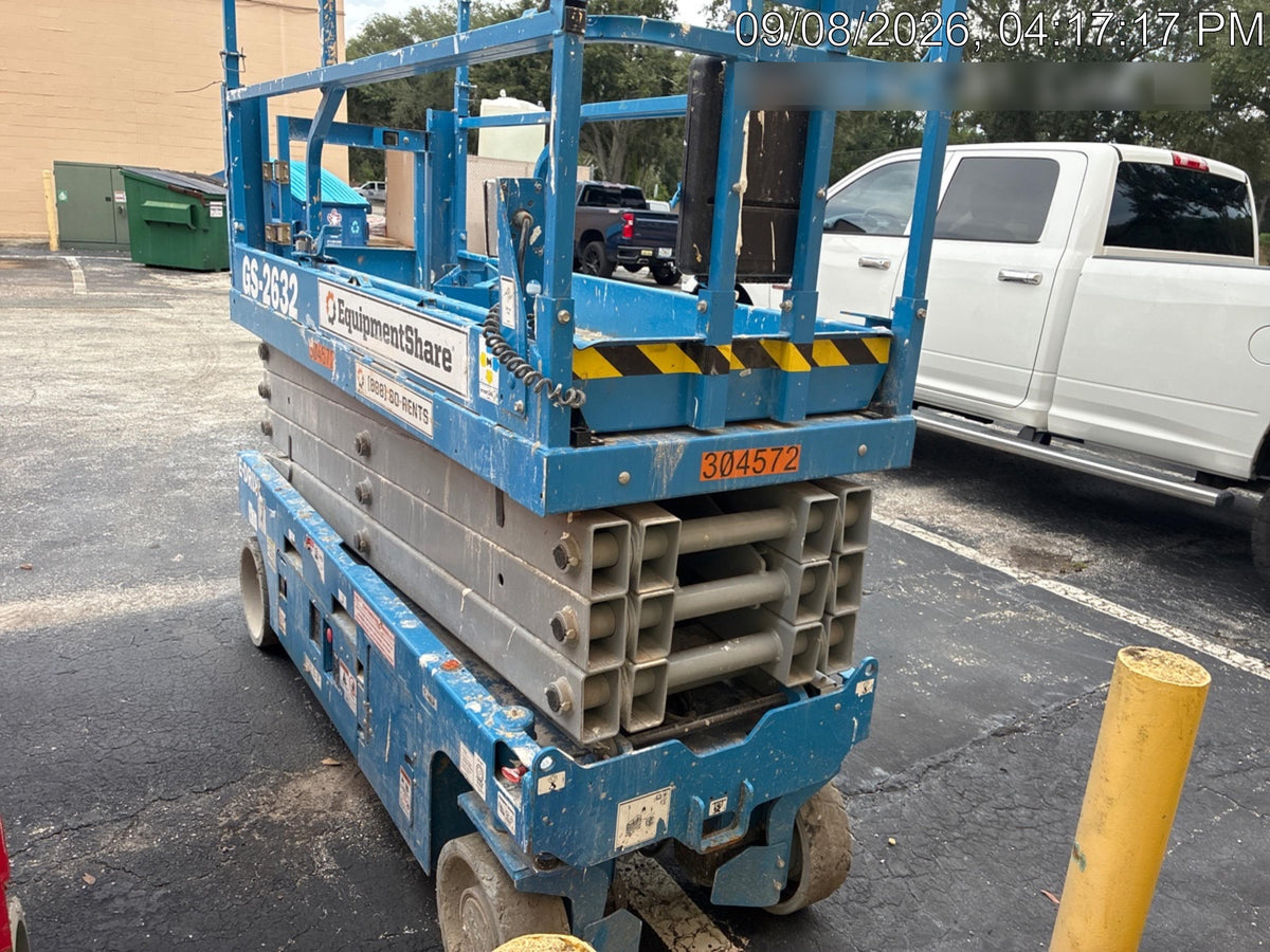 2023 GENIE GS-2632