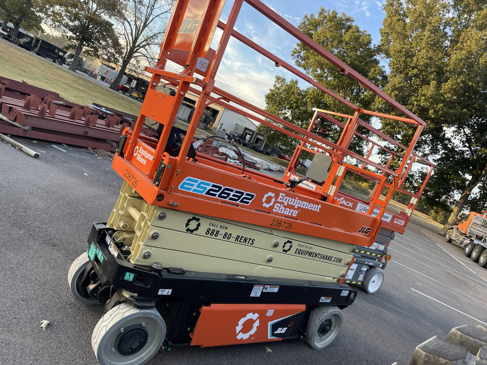 2022 JLG ES2632