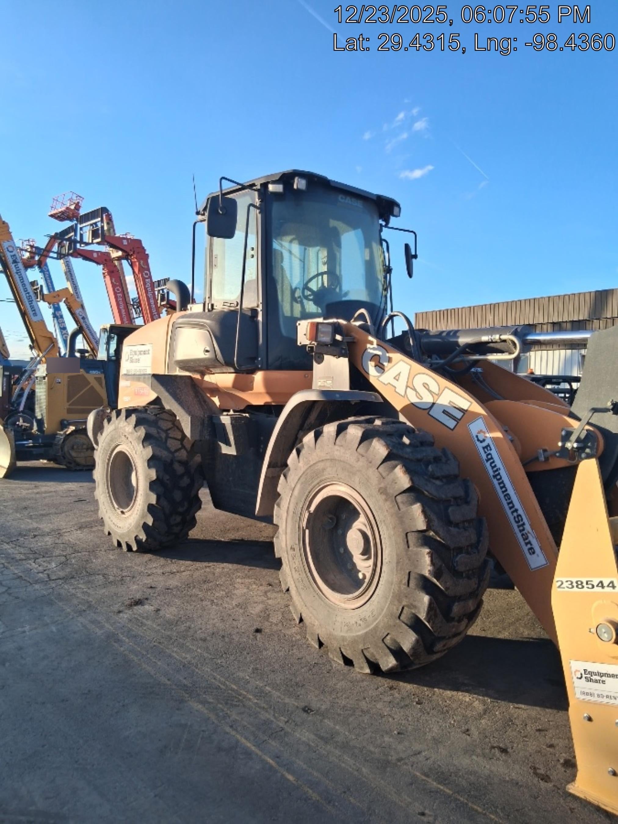 2022 CASE 721G