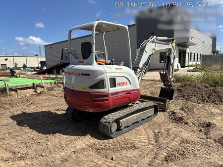 2022 TAKEUCHI TB235-2R