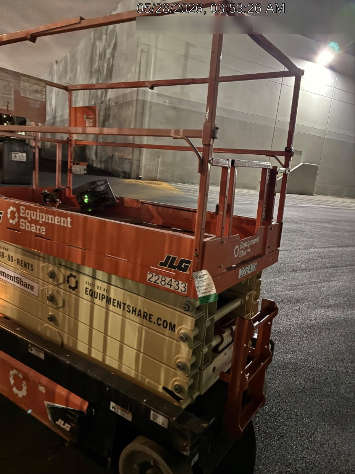 2022 JLG ES3246