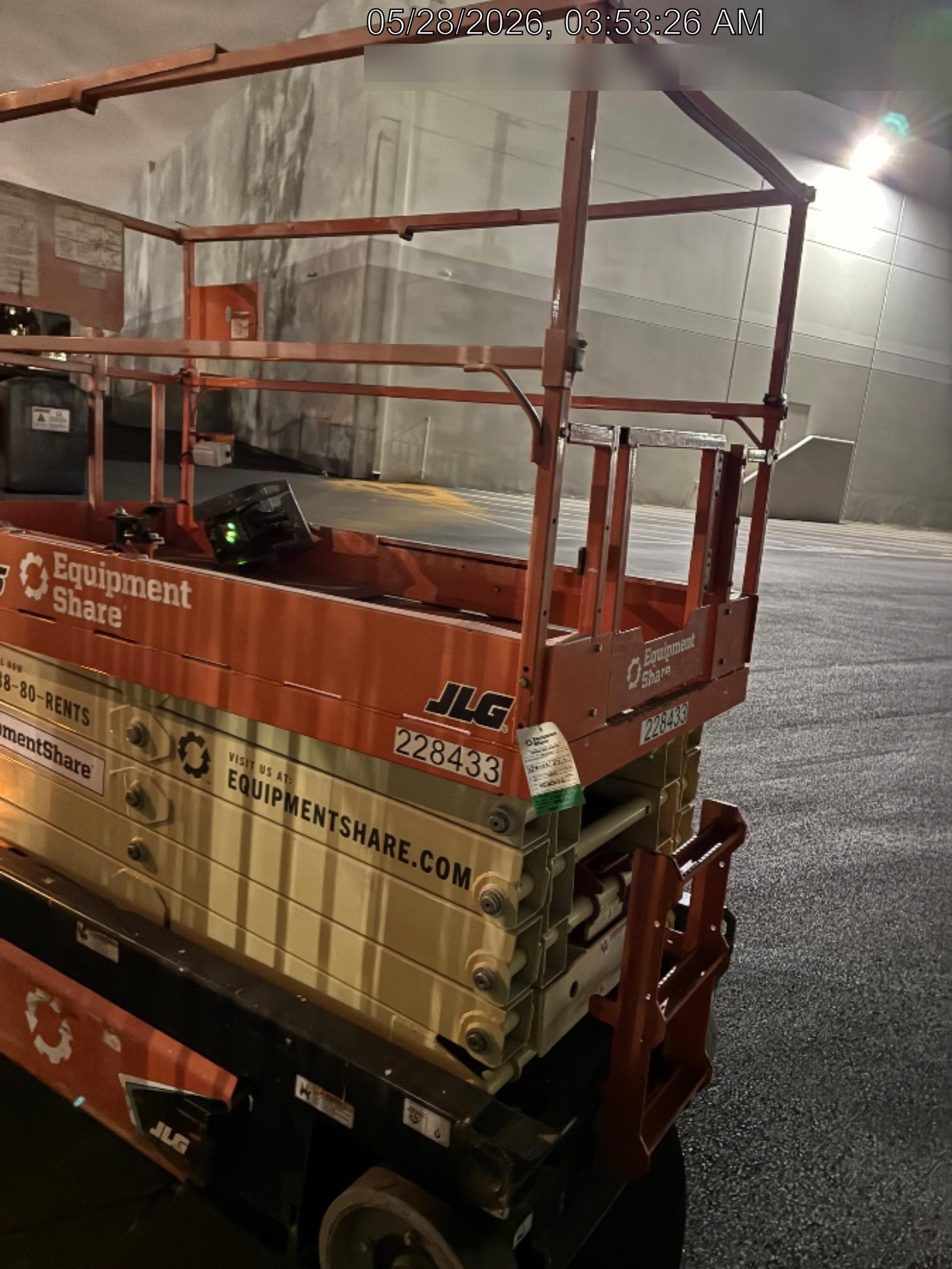 2022 JLG ES3246