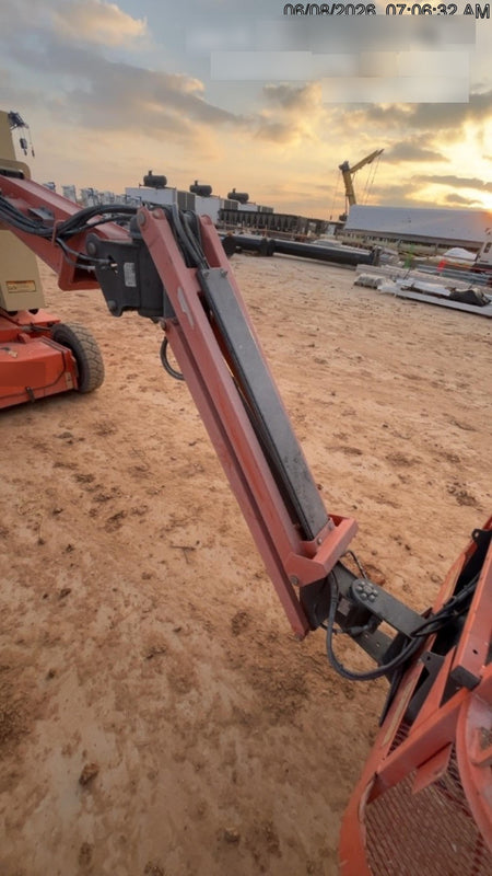 2019 JLG E300AJP