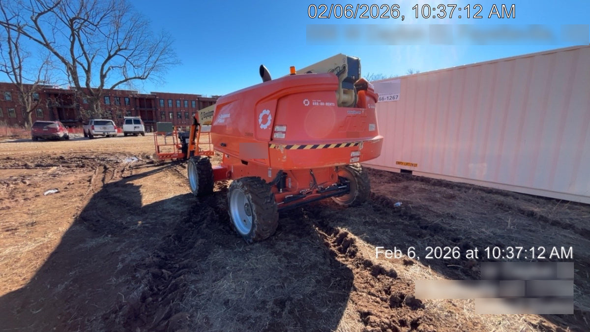 2022 JLG 660SJ