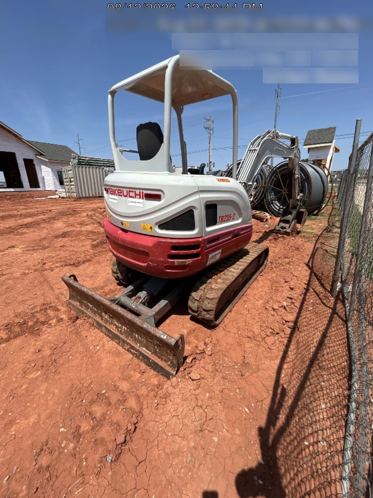 2022 TAKEUCHI TB235-2R