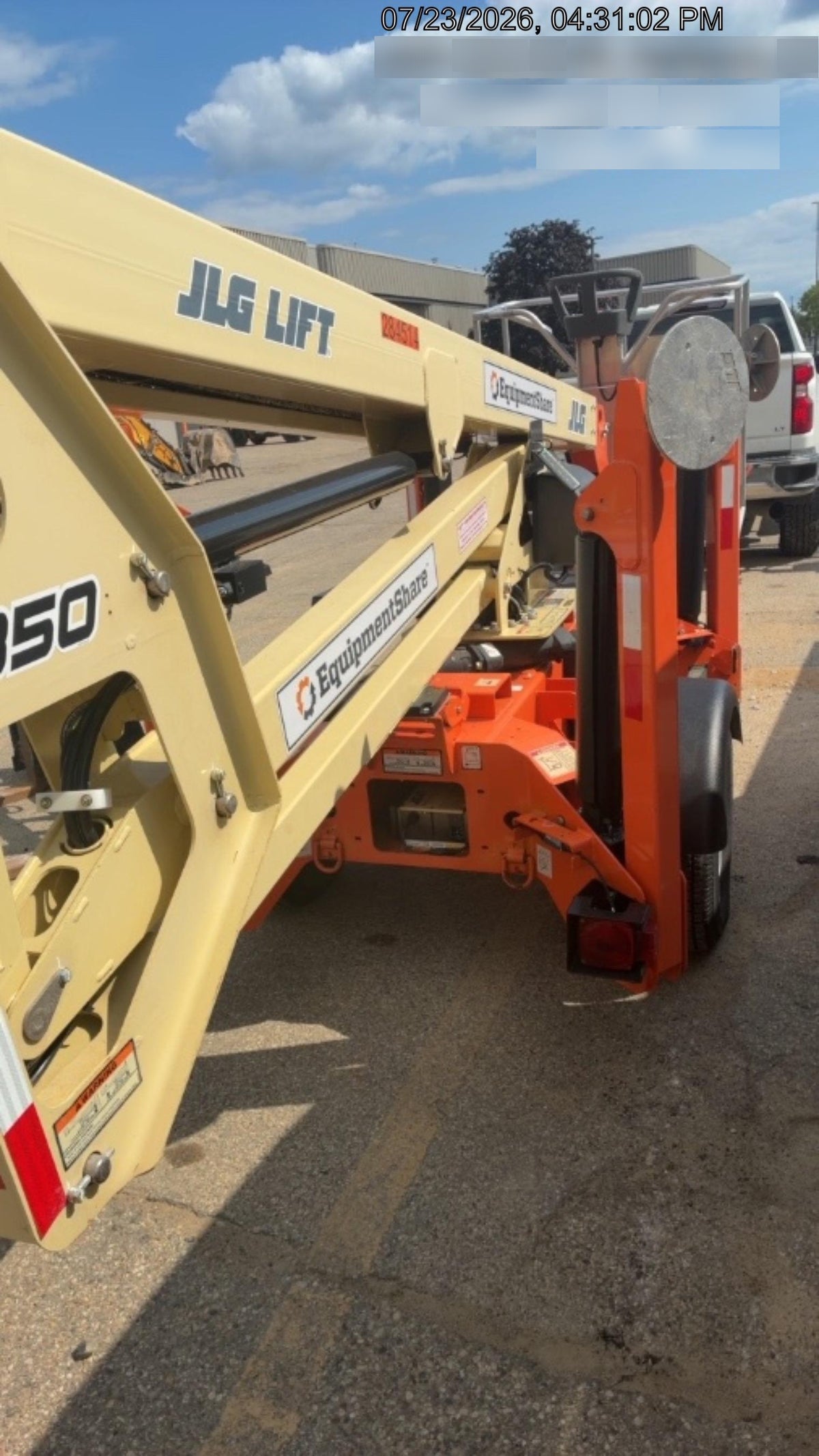 2022 JLG T350