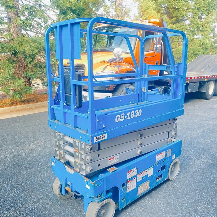 2019 Genie GS-1930 Half Height Swing Gate, 800W Inverter