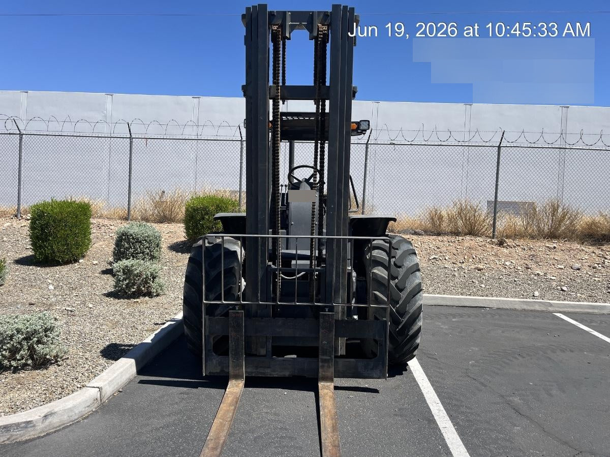 2023 CASE 588H