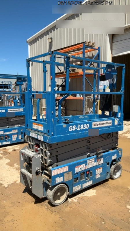 2020 Genie GS-1930 Solid Non Marking Tires, Beacon, Folding rails with half height swing gate