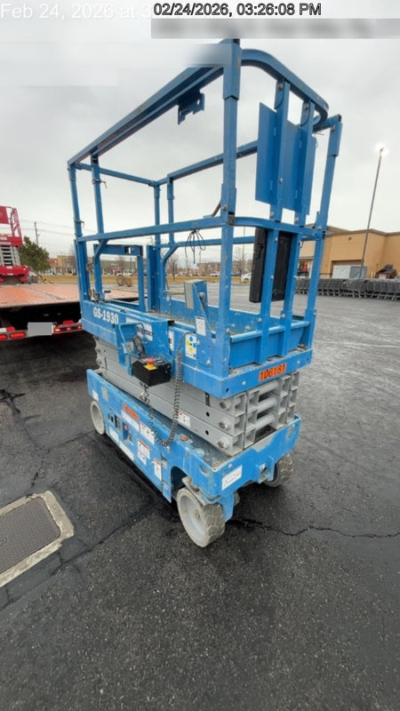 2020 Genie GS-1930 Solid Non Marking Tires, Beacon, Folding rails with half height swing gate, 800W Inverter