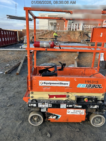 2021 JLG ES1330L