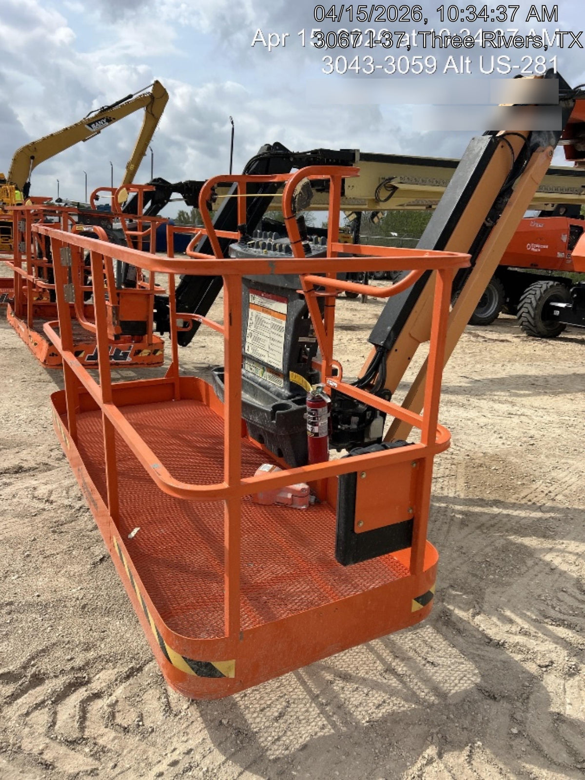 2023 JLG 860SJ
