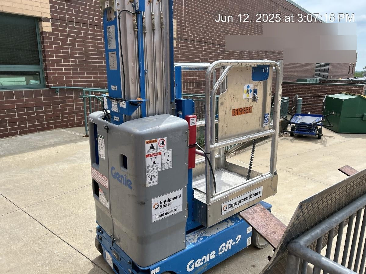 2023 GENIE GR-20