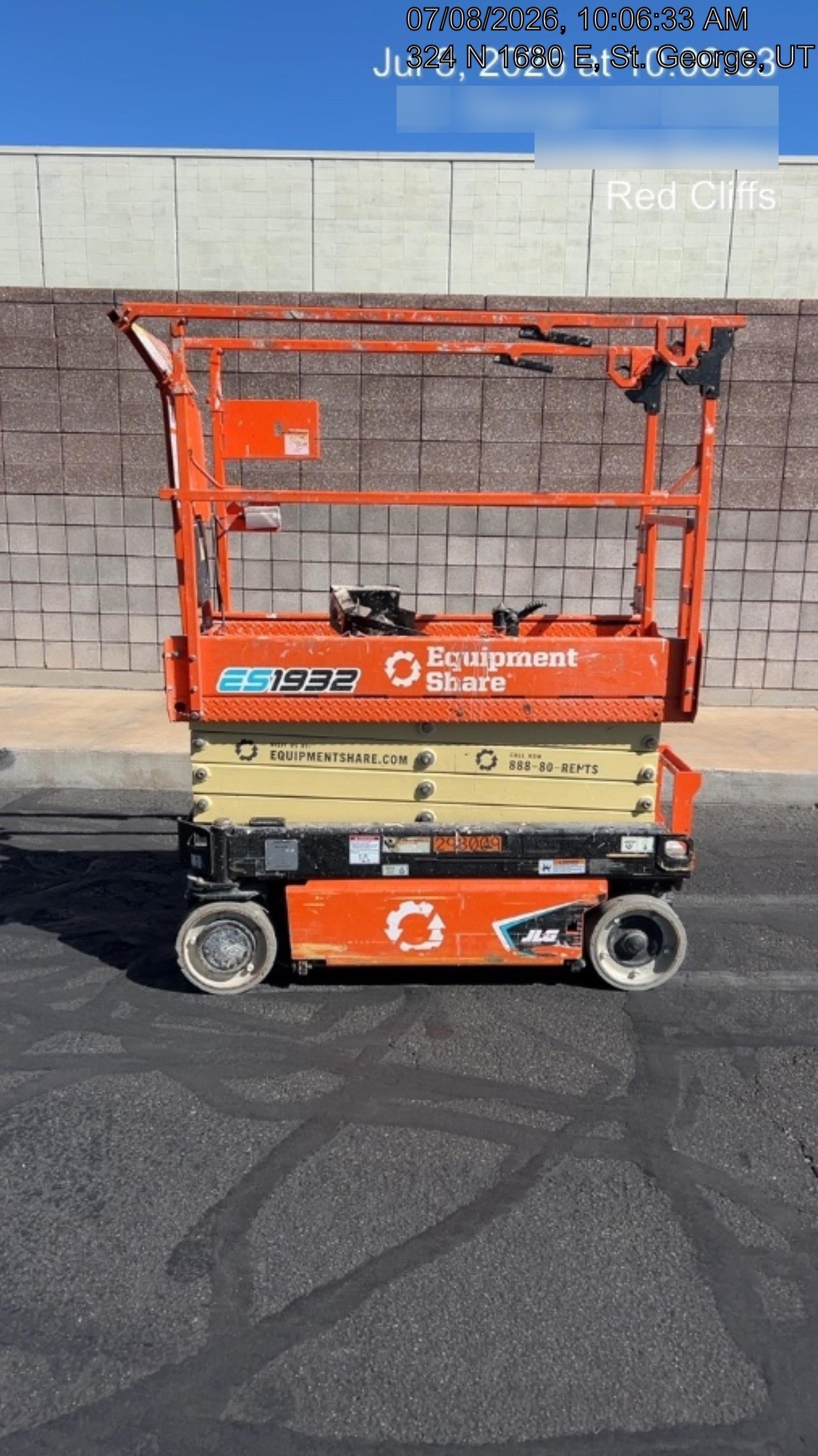 2023 JLG ES1932