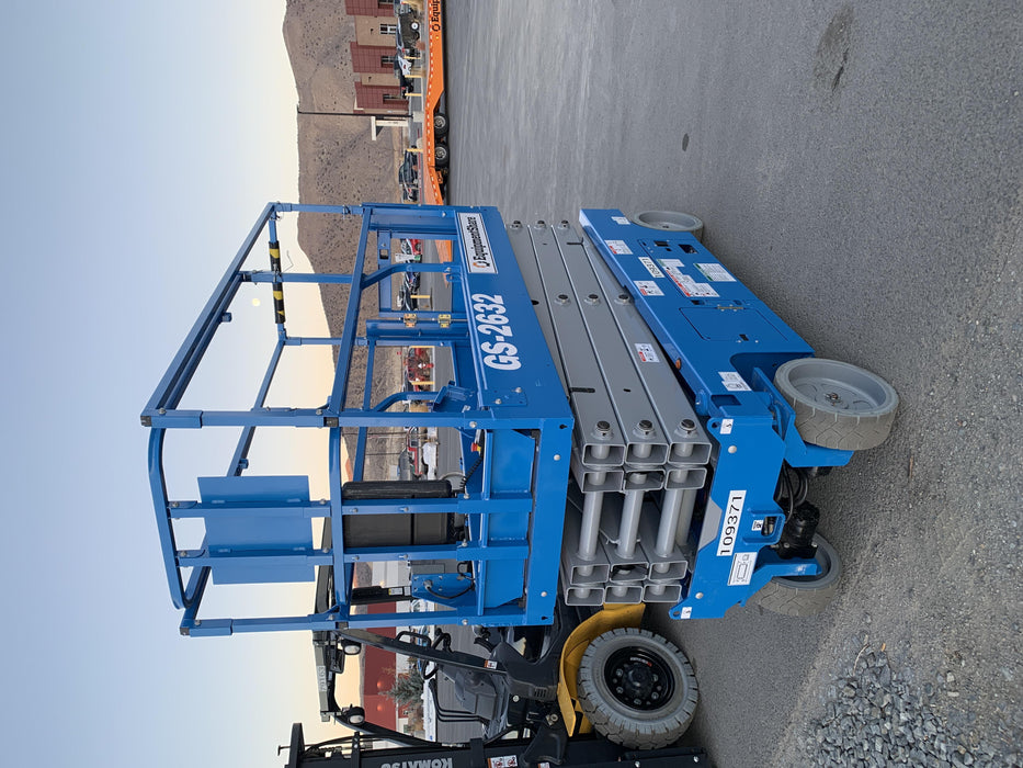 2020 Genie GS-2632 Solid NM Tires, Folding Rails with Half-Height Swing Gate, Beacon, 800W Invertor