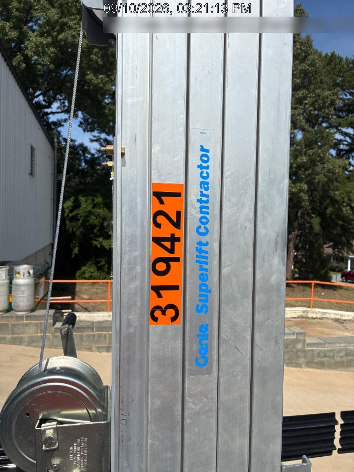 2023 GENIE SLC-24