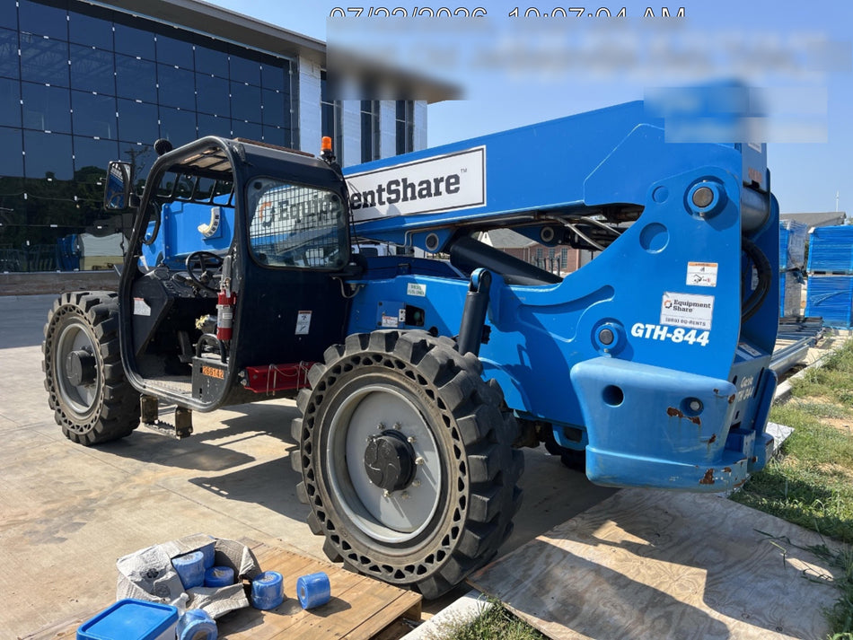 2022 GENIE GTH-844