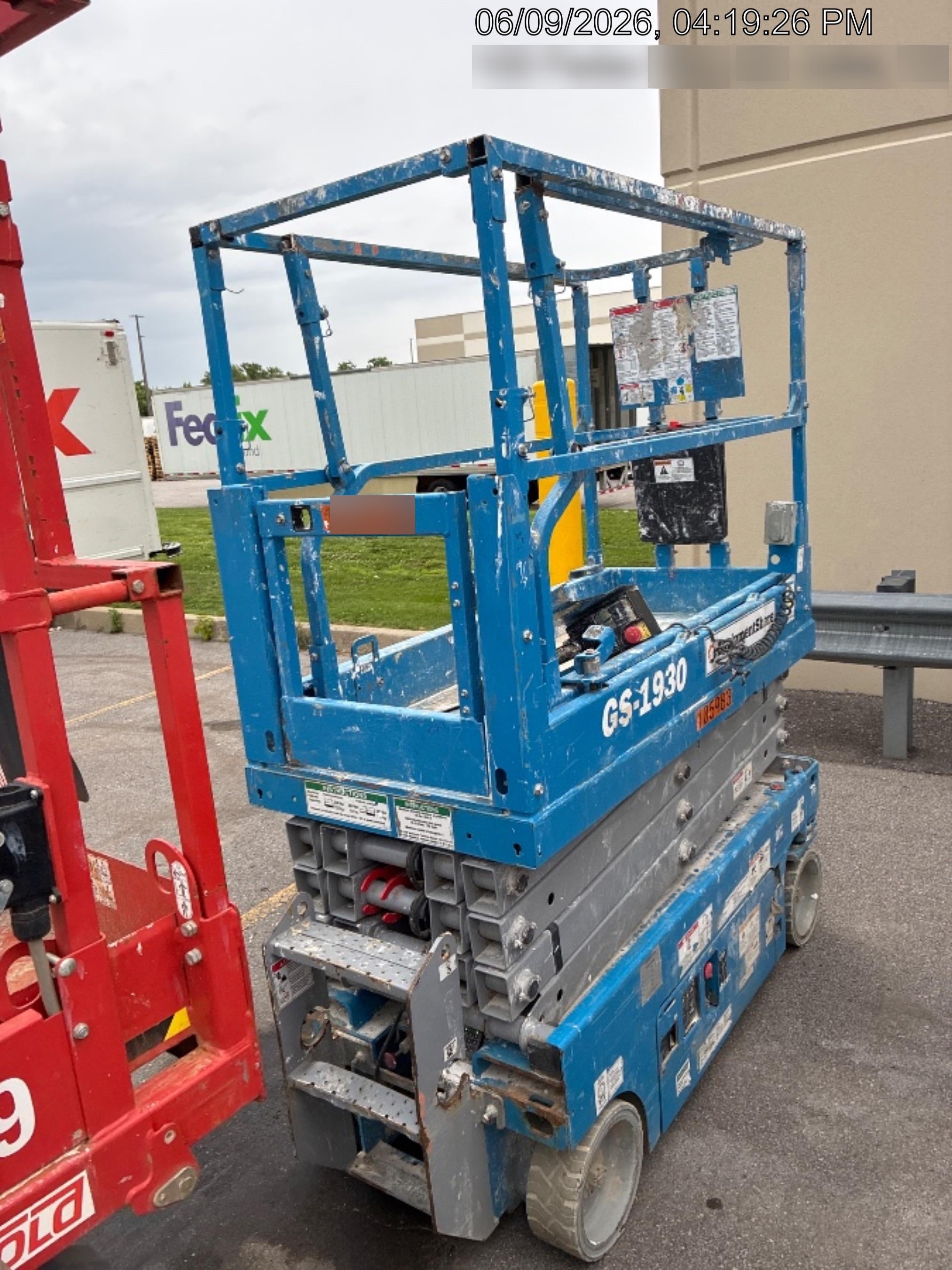 2020 Genie GS-1930 Solid Non Marking Tires, Beacon, Folding rails with half height swing gate