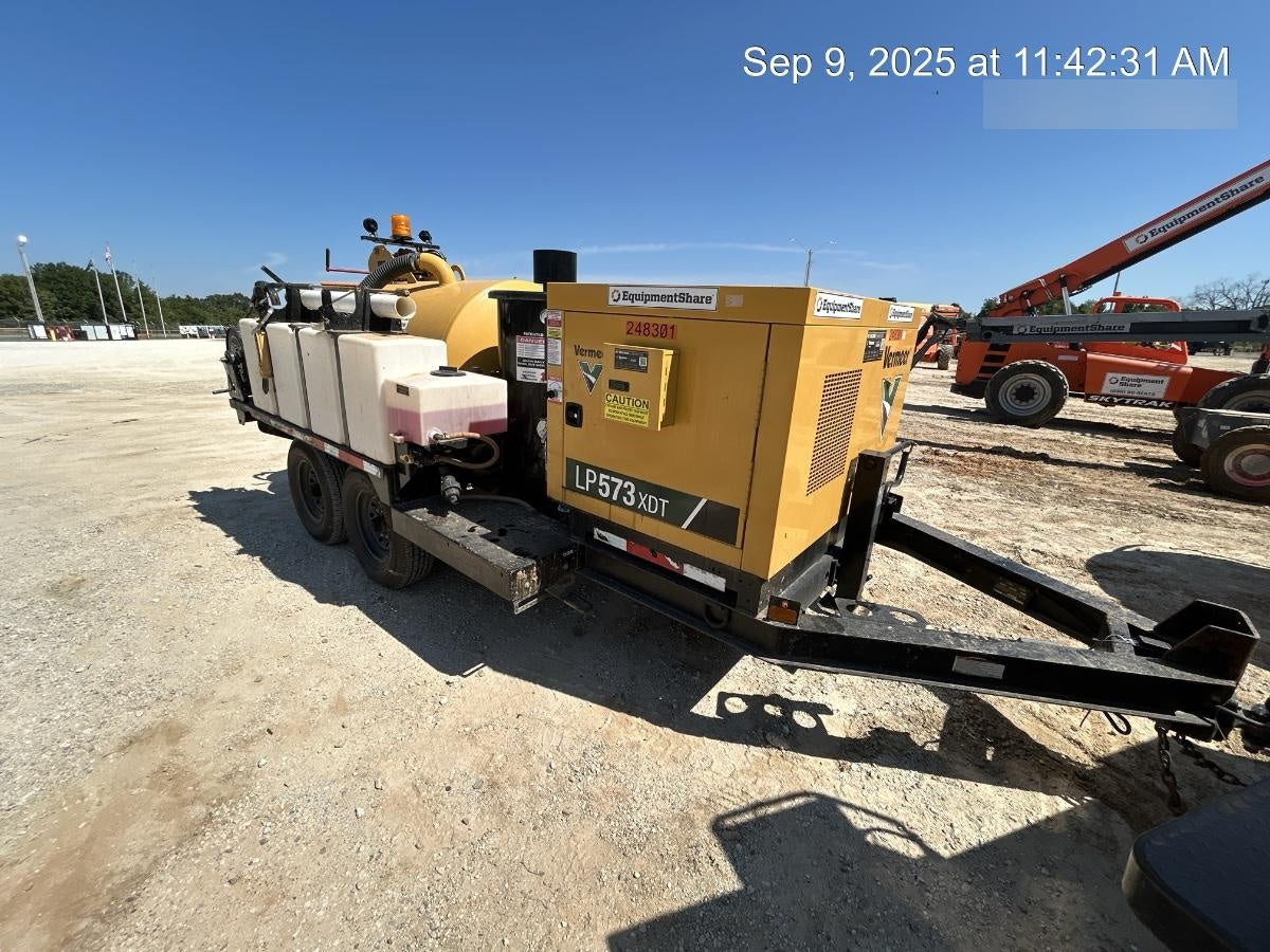 2022 VAC-TRON LP573XDT