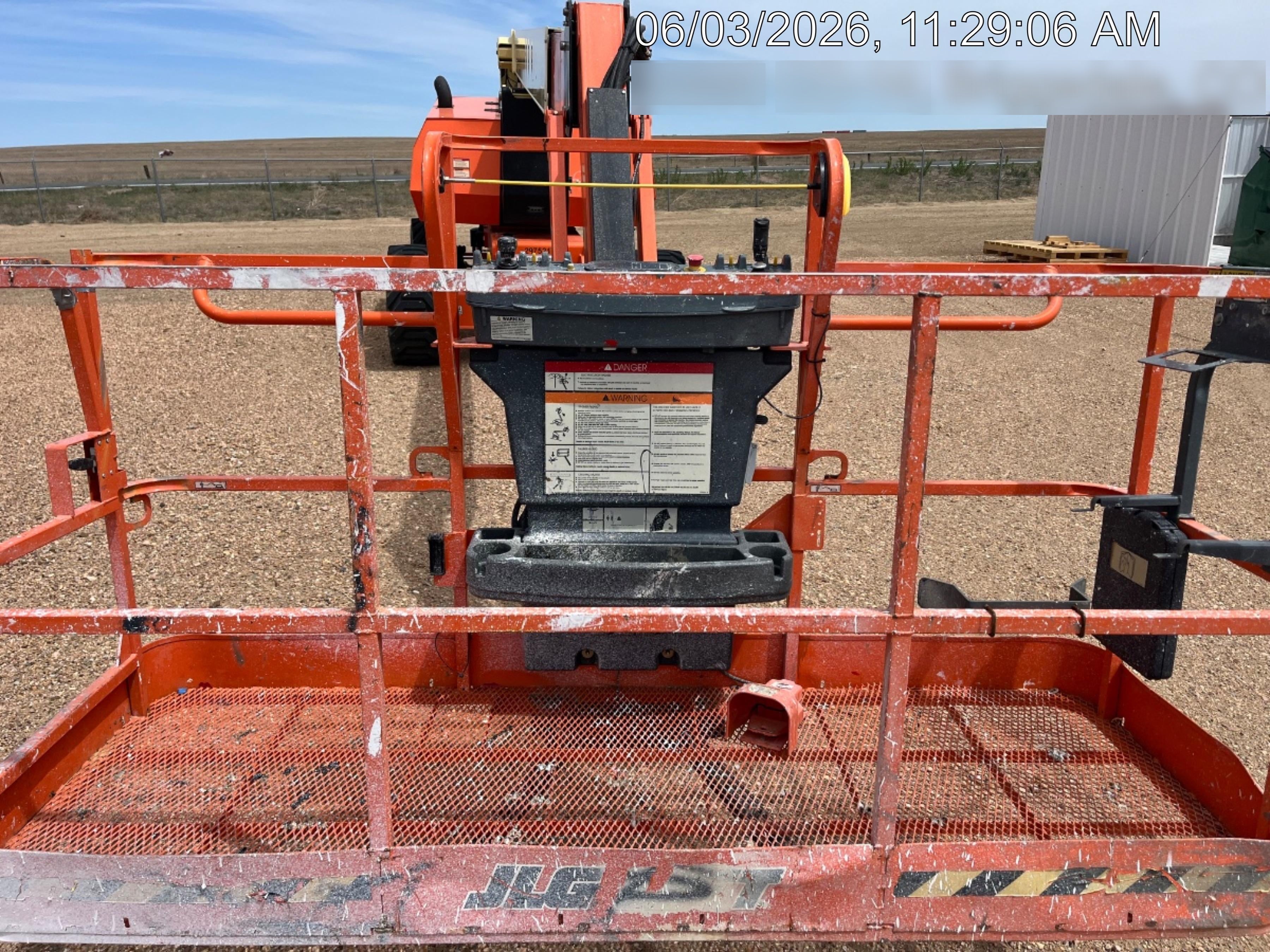 2023 JLG 800AJ
