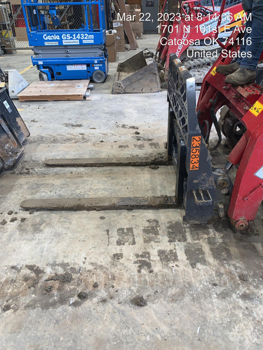 2022 PALADIN 48" Pallet Forks - Paladin