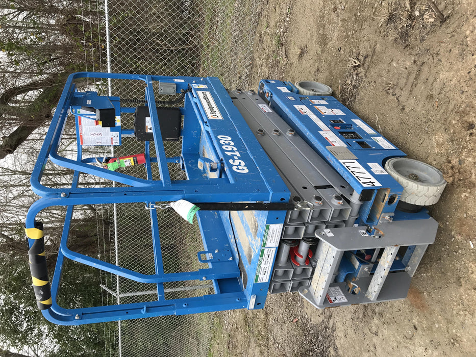 2019 Genie GS-1930 Fixed Rails with Chain Entry