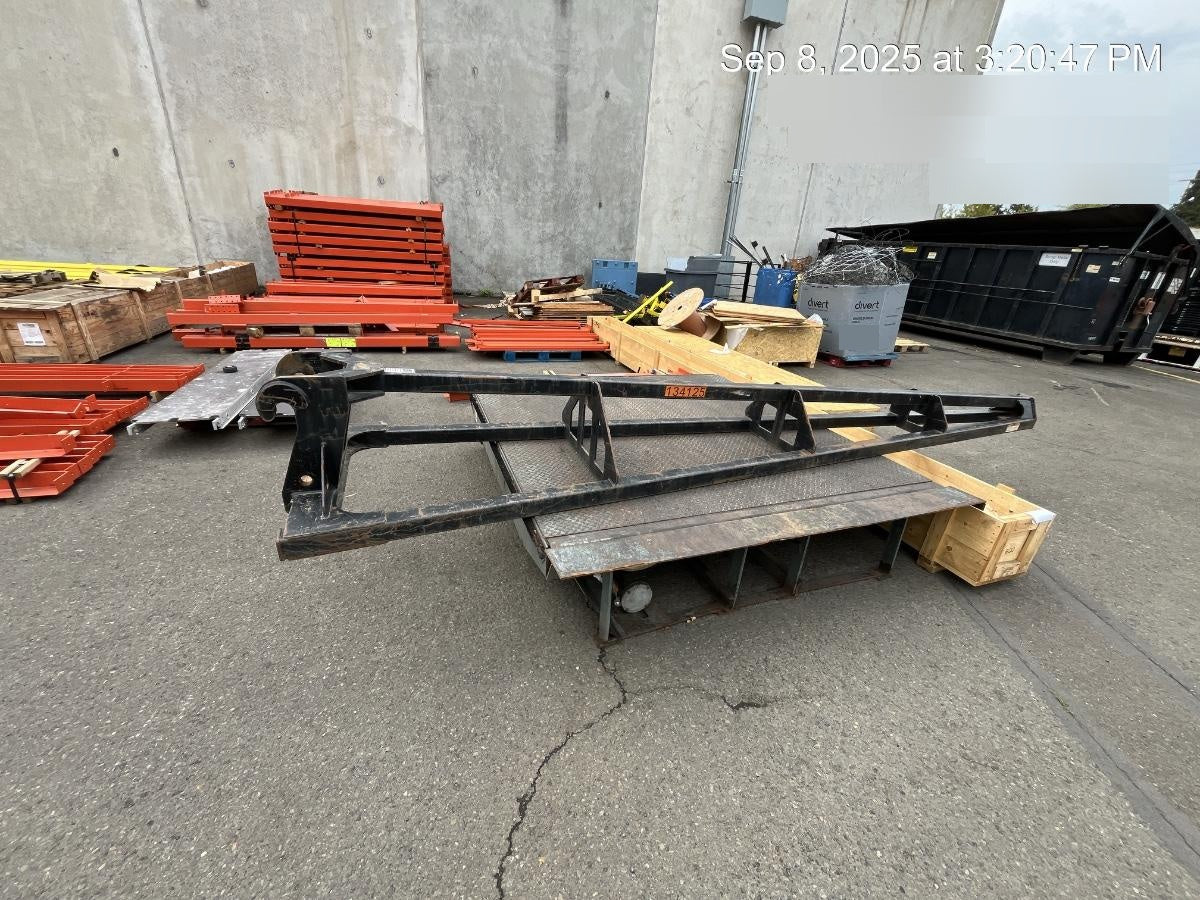 2019 JLG 1001099901S
