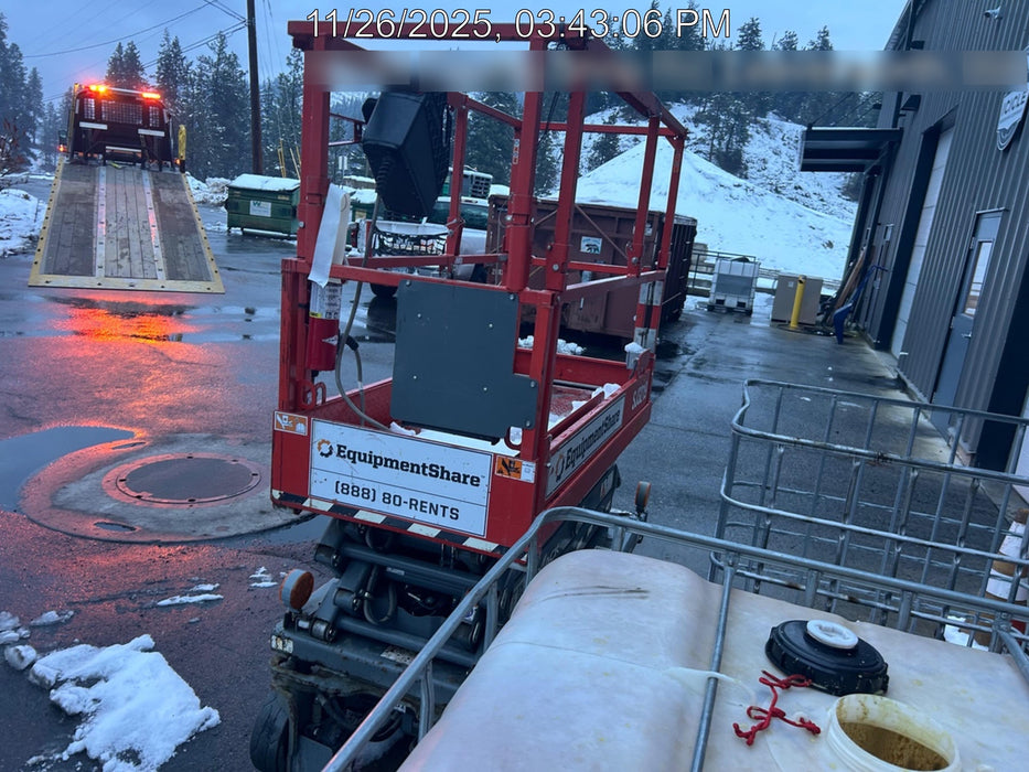 2020 Skyjack SJIII-3219 Solid NM Tires, Half height spring hinged entry gate, Dual Beacons, 800W Inverter