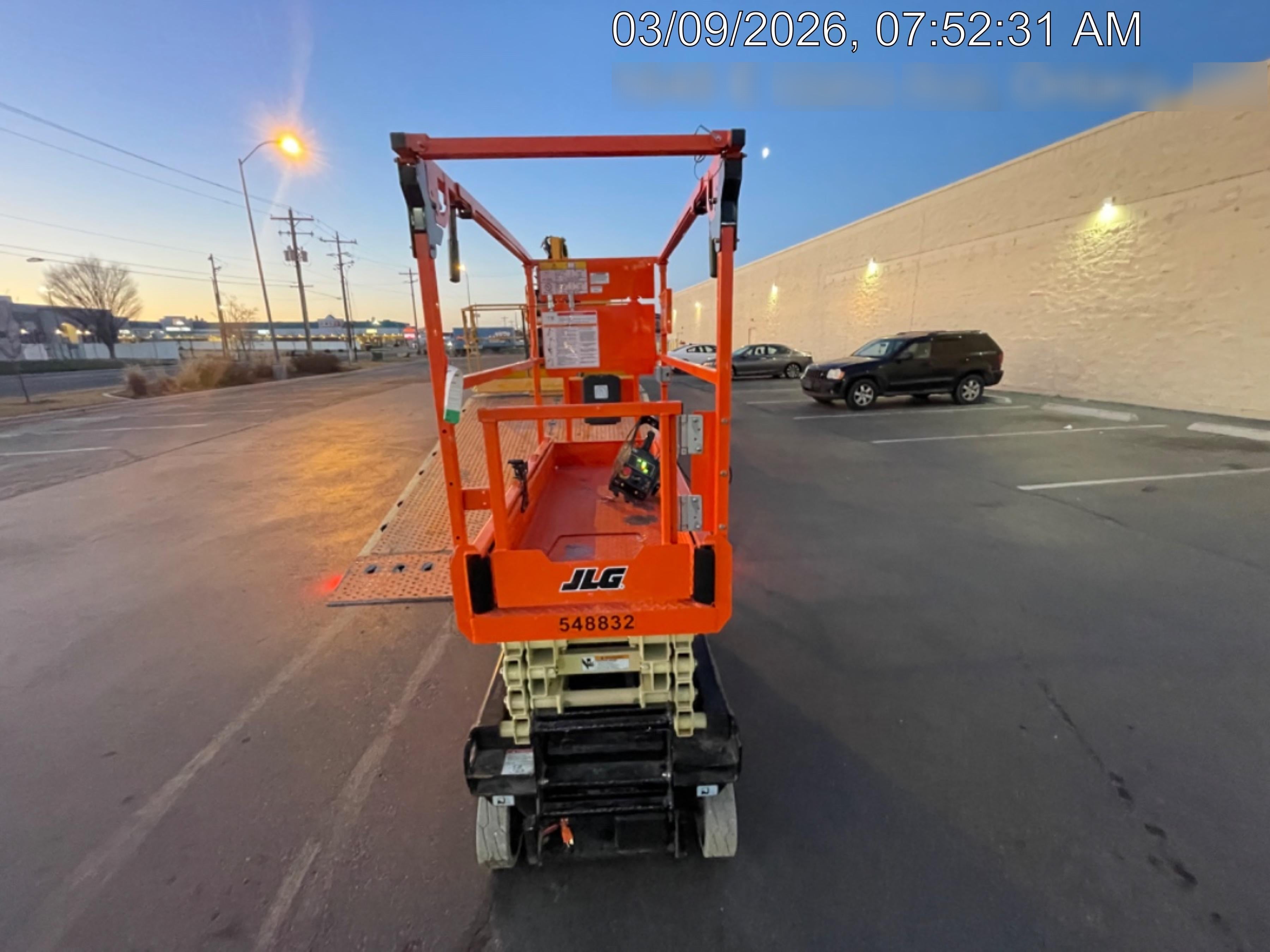 2025 JLG ES1932