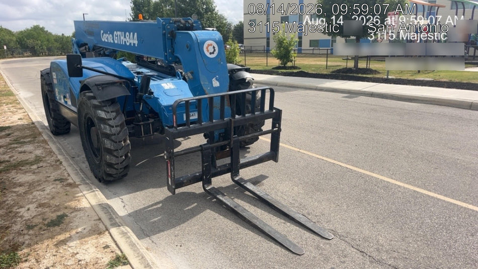 2017 GENIE GTH-844