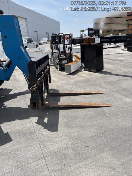 2018 Genie GTH-1056 Genie GTH-1056 w/CAB, Solid Tires, Work Lights, 60" carriage/forks, cab mesh, beacon