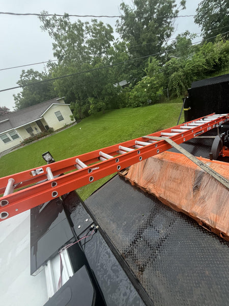 2024 LOUISVILLE LADDER FE3232