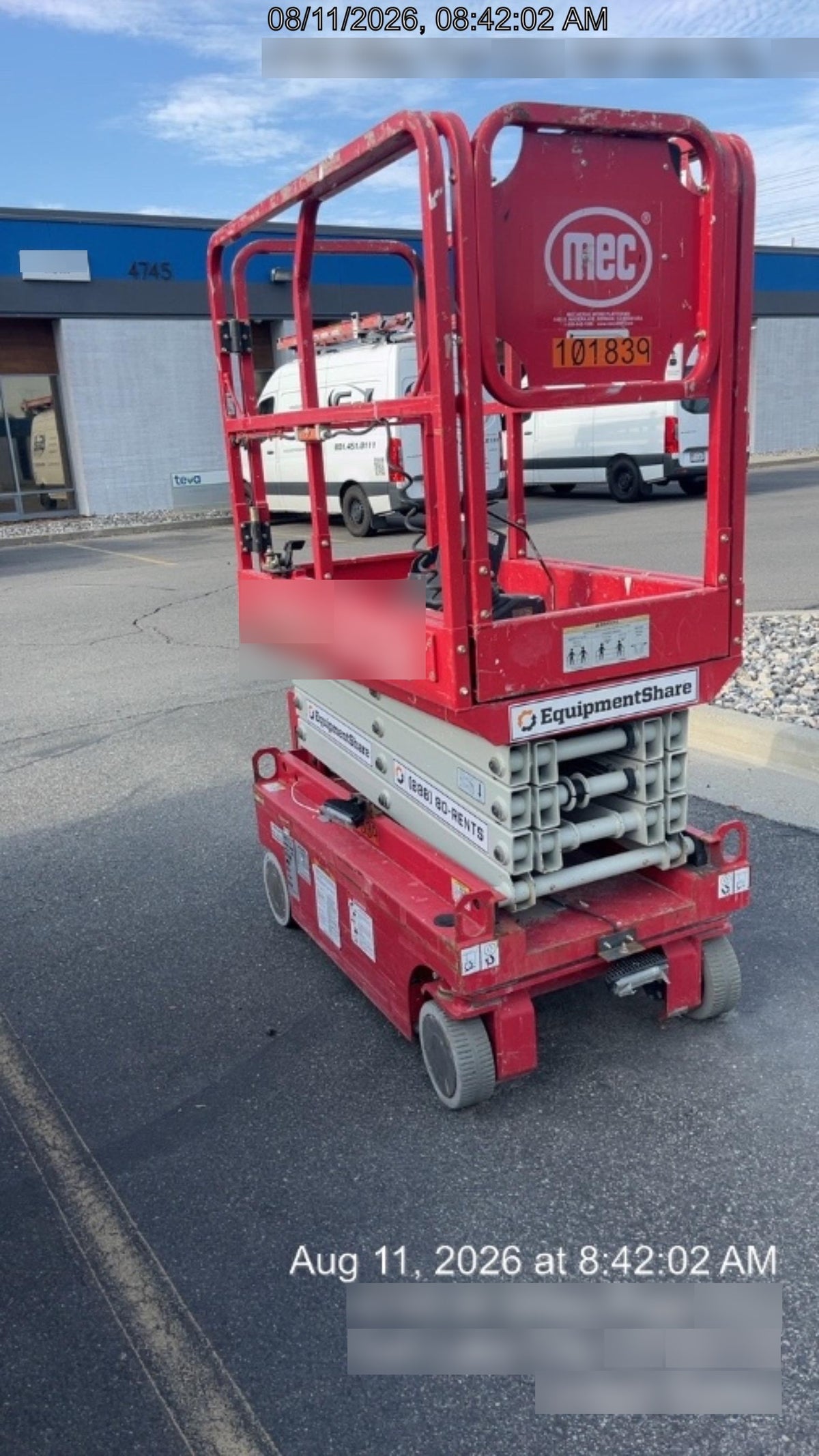 2020 MEC 1330SE Solid NM Tires, Steel Swing out Doors, LCS, Beacon, 900W Invertor
