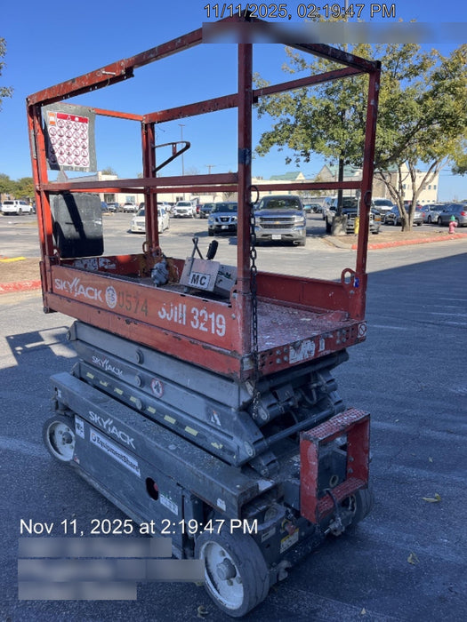 2015 Skyjack SJIII-3219 19' Scissor Lift