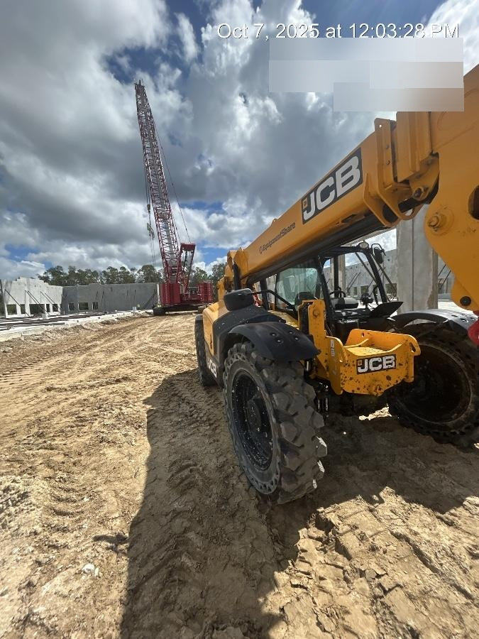 2023 JCB 509-42