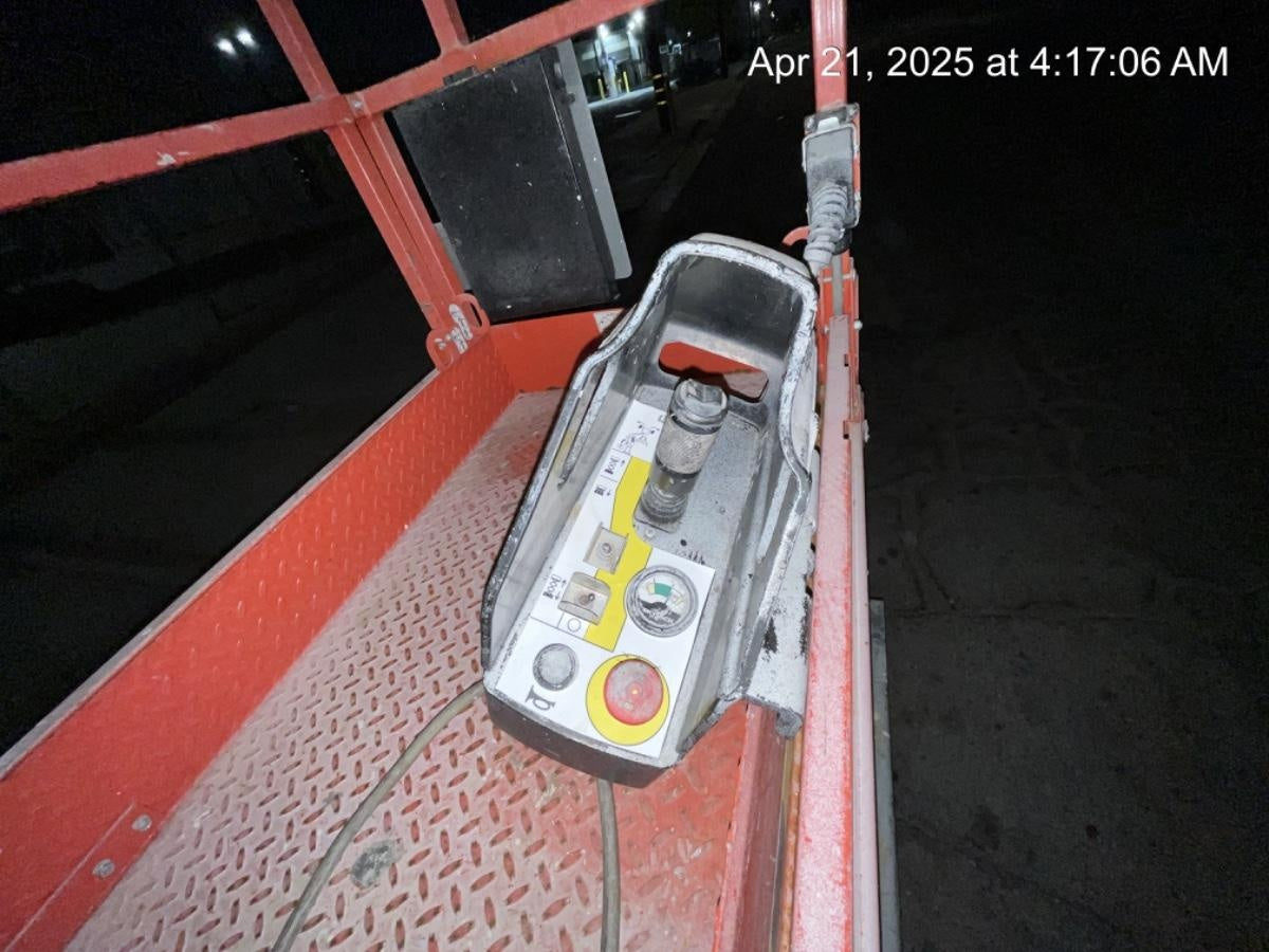 2023 SKYJACK SJ3219