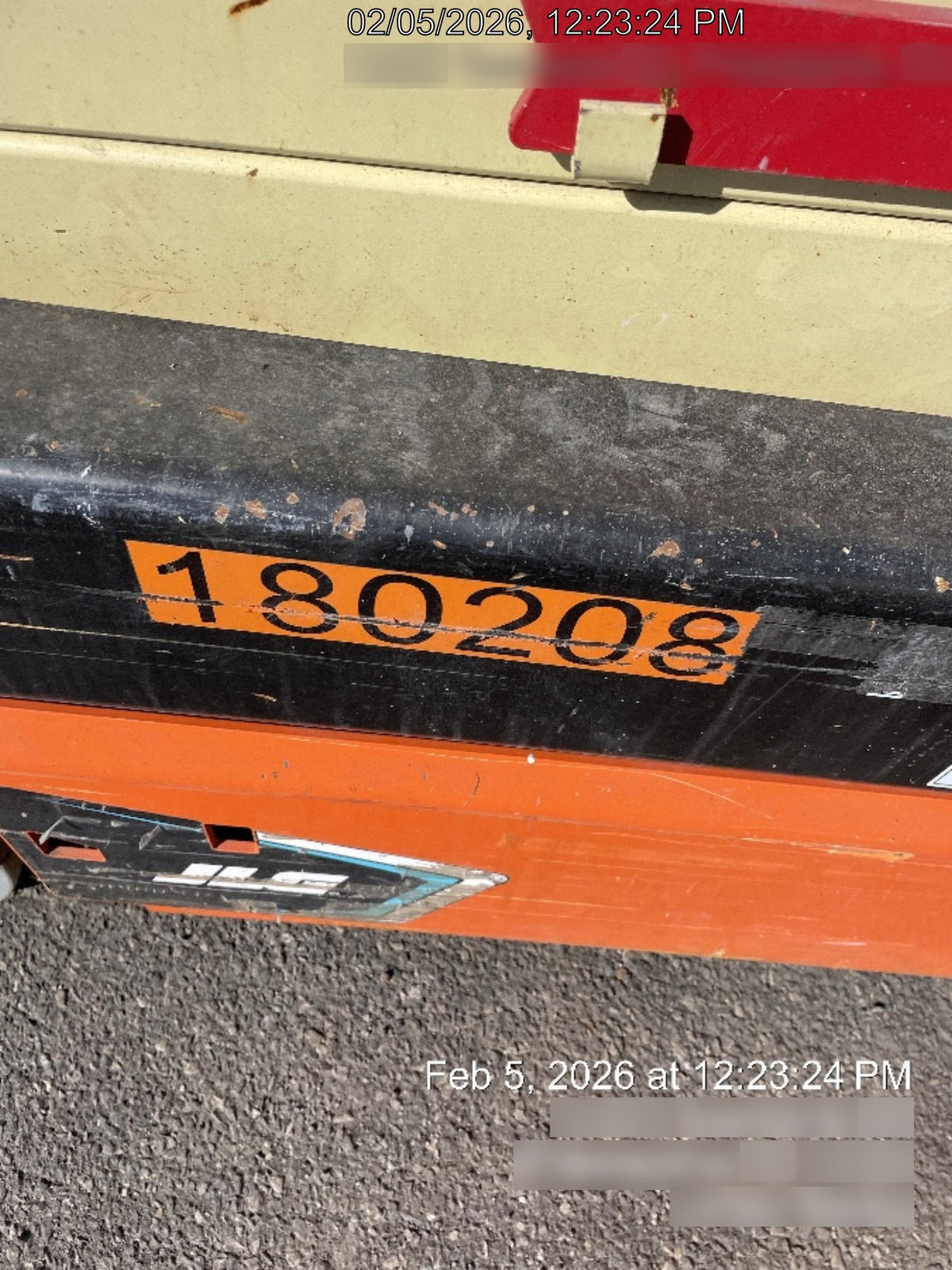 2021 JLG ES1932