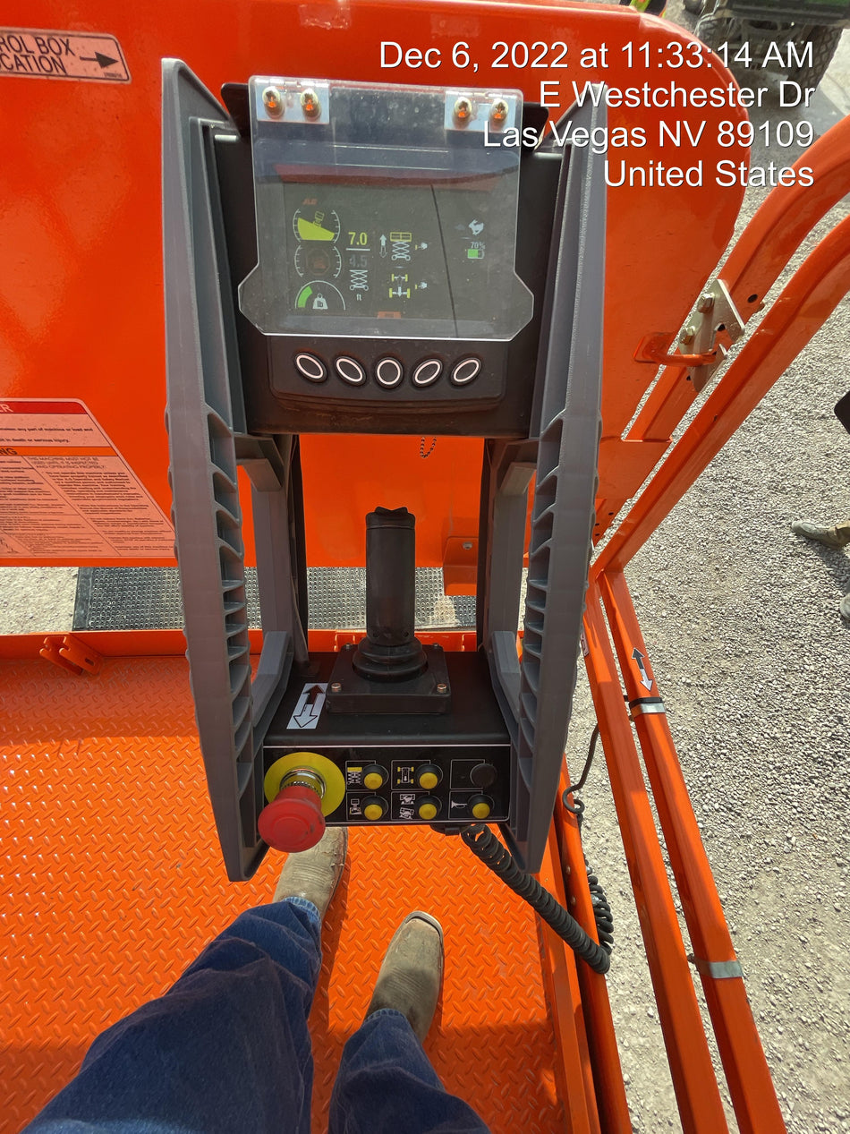2022 JLG ERT4069